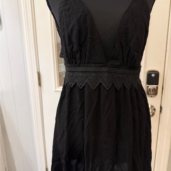 Cupshe Dresses & Skirts - Cupshe Black Lace Detail Mini Dress